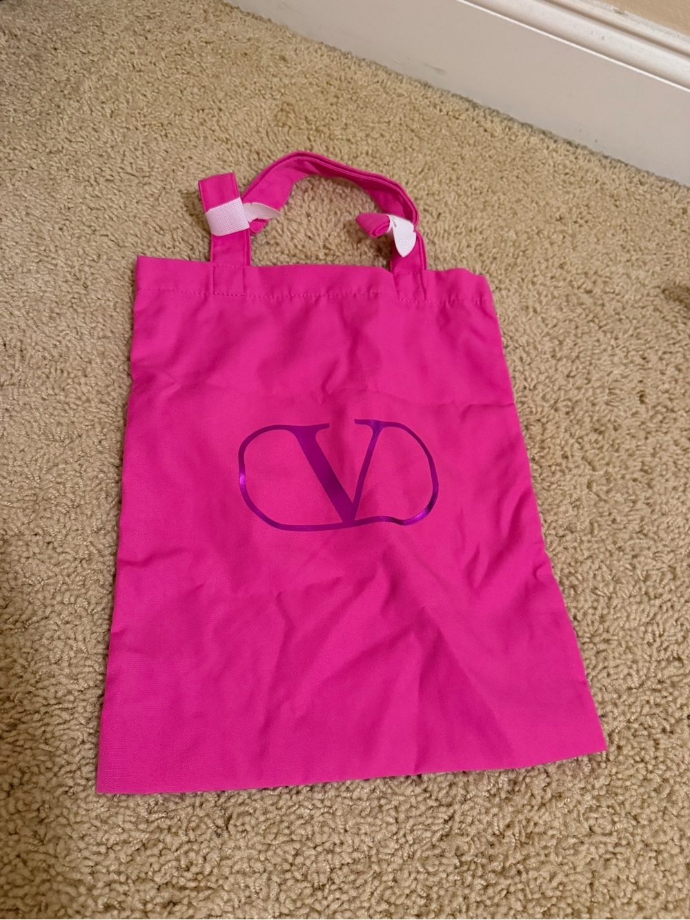 Small hot pink tote